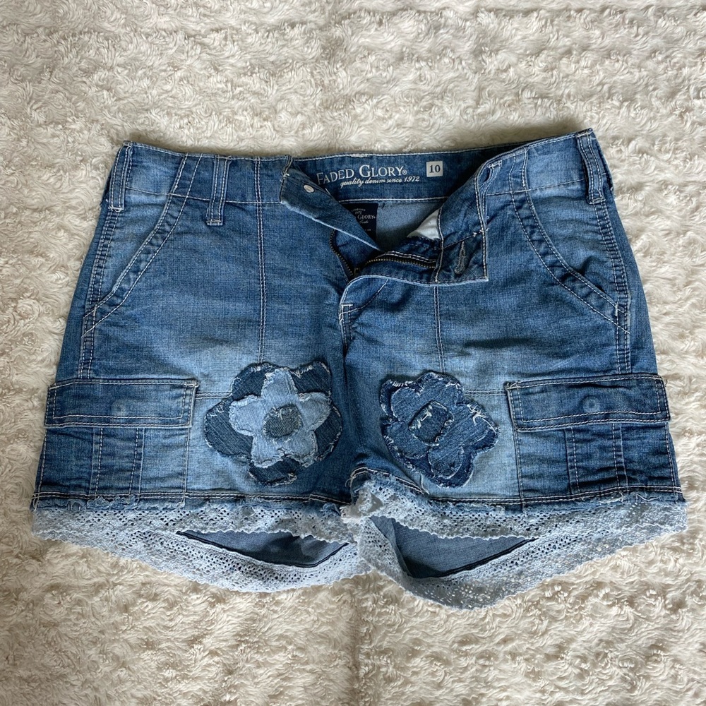 Custom detailed jean shorts